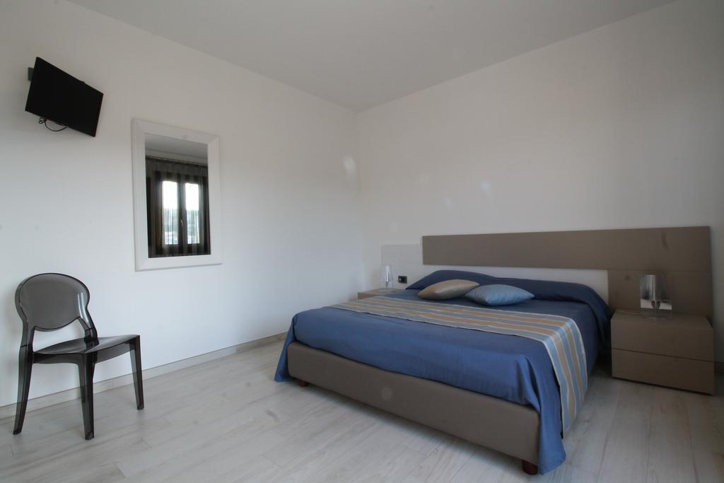 Residence Savoia ซานวิโต โลคาโป ภายนอก รูปภาพ